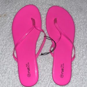 NWT RUE21 HOT PINK FLIP FLOP SIZE 9